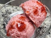 Una foto de postres yogurt de pajaritos