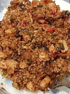 Una foto de Arroz frito con setas shiitake, verduras y pechuga de pavo