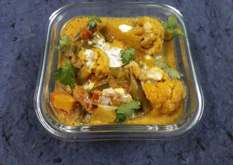 Easy Meal Ideas of Mix veg curry