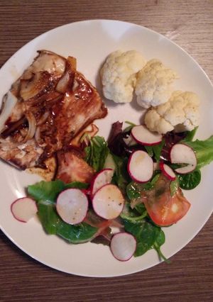 Una foto de Combo de Pescado estilo Oriental (Salmon y Mahi Mahi)