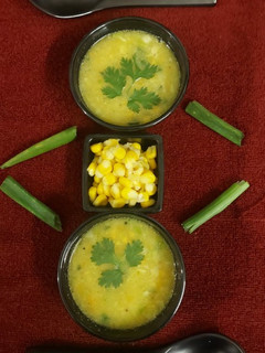સ્વીટ કોર્ન સૂપ (Sweet Corn Soup Recipe In Gujarati) રેસીપી મુખ્ય ફોટો