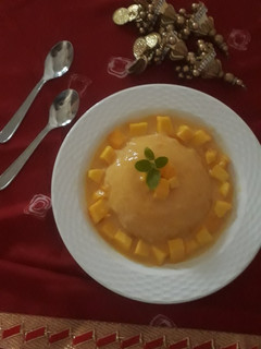 मैंगो आइसक्रीम 🍧 रेसिपी मुख्य फोटो