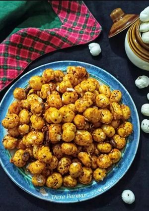 A picture of Caramelized Makhana.