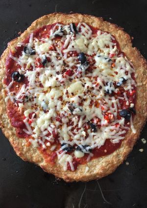 A picture of Cauliflower pizza crust.