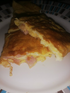 Una foto de Tortilla bacon queso