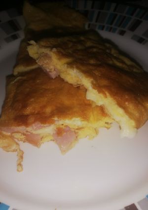 Una foto de Tortilla bacon queso