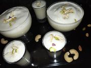 A picture of cashew pistachio milkshake
