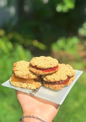 Una foto de 🌻🍄ALFAJORES VEGANOS DE AVENA🍄🌻