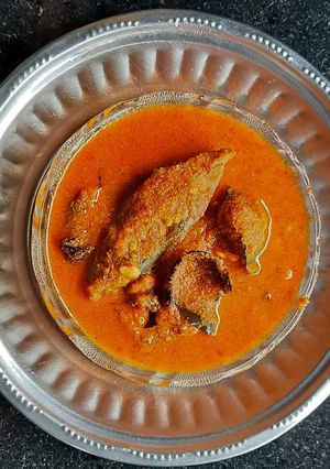 मालवणी हलव्याचे तिखलं (surmai tikhala recipe in marathi) रेसिपी चे मुख्य फोटो 