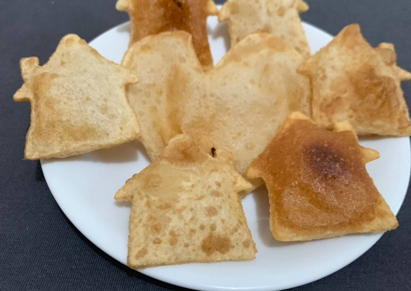 Puri in Heart and hut shape