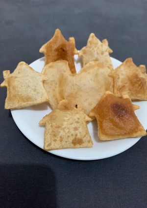 A picture of Puri in Heart and hut shape.