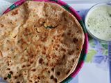 آلو کے پراٹھے دہی کے ساتھ