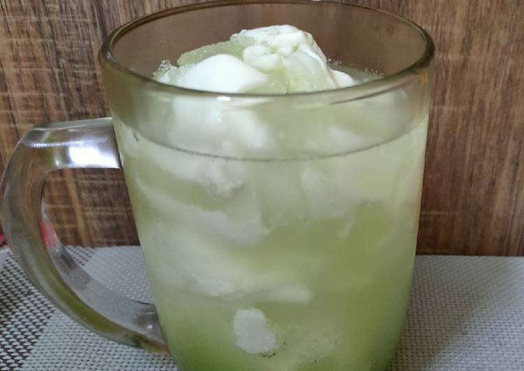 Bagaimana Membuat Es kepal kelapa muda sirup melon 😂 yang Bisa Manjain Lidah
