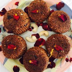 A picture of Wheat flour Oats dates cookies.