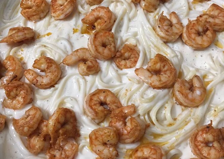 Recipe of Ultimate Creamy shrimp alfredo pasta