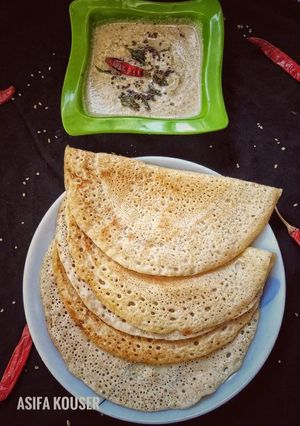 A picture of Broken Wheat Dosa.