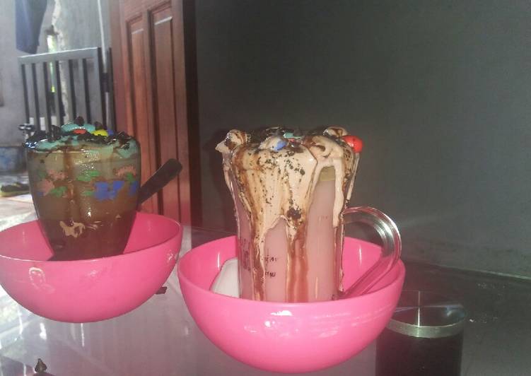 Cara Gampang Membuat Dalgona coklat pop ice yang Lezat Sekali