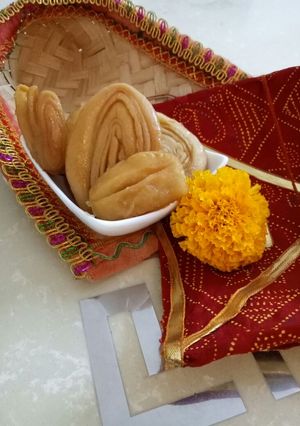A picture of Shahi sweet puf$.