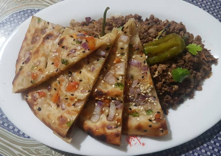 Recipe of Award-winning Mazedar qeema with tandori salad paratha