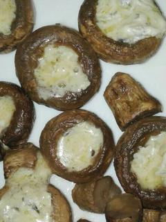Una foto de Champiñones rellenos de queso azul