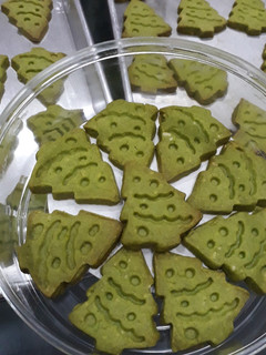 Foto resep Christmas tree matcha cookies