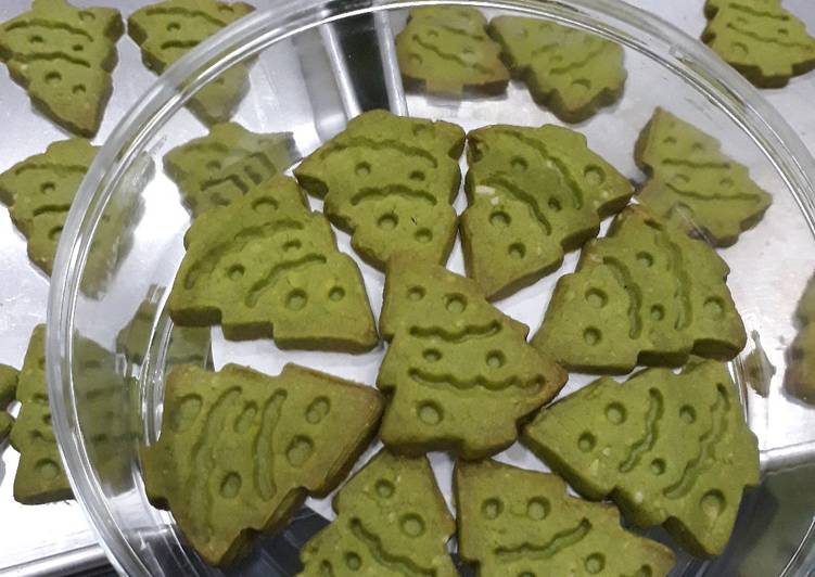 Christmas tree matcha cookies