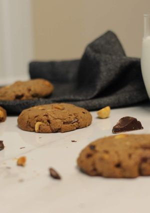 Une photo de Cookie aux noisettes et chocolat, sans gluten 🍪