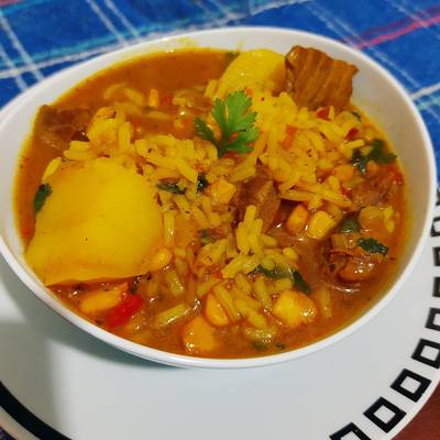 Caldo de arroz con carne ?‍? Receta de Dayli- Cookpad