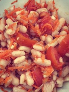 Una foto de Ensalada de alubia de bote