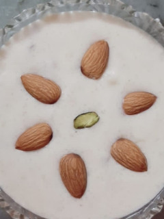 कश्मीरी फिरनी (Kashmiri Phirni Recipe In Hindi) रेसिपी मुख्य फोटो