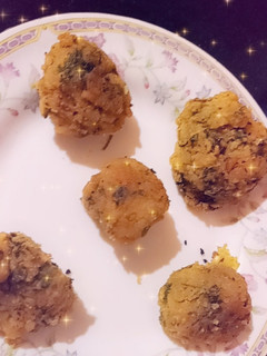 કોથીમ્બીર વડી(Kothimbir vadi Recipe in Gujarati) રેસીપી મુખ્ય ફોટો