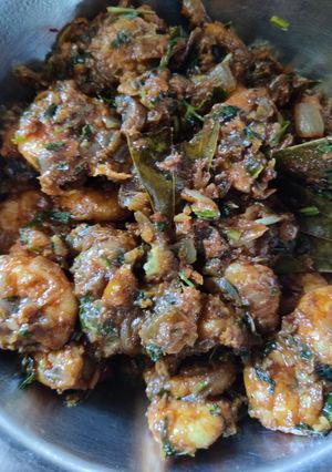 A picture of Prawns curry.