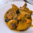 Pollo con salsa de azafrán