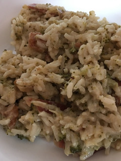 Una foto de 🥦Arroz con brócoli y jamón🥓