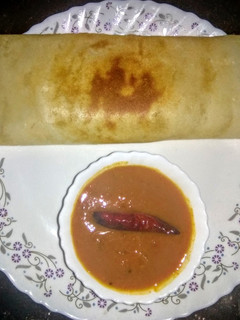 உடுப்பி ஹோட்டல் ஸ்டைல் சாம்பார் (Uduppi hotel style sambar recipe in tamil) செய்முறை முக்கிய புகைப்படம்