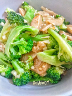 Foto resep Tumis Brokoli Bakso
