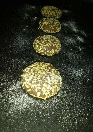 A picture of Seesame cookies.