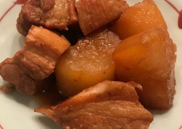 Pork and Daikon (white radish) Nikomi (stew)