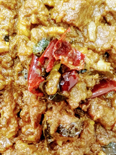 ஸ்பைஸி மட்டன் வறுவல் (Spicy mutton varuval recipe in tamil) செய்முறை முக்கிய புகைப்படம்