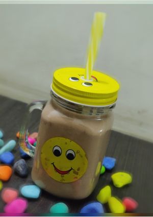 ચોકો કોકો મિલ્ક શેક (Choco Coco Milk shake Recipe In Gujarati) રેસીપી મુખ્ય ફોટો