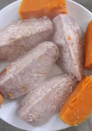 A picture of Boiled arrowroots and butternut.