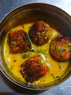 ভেজ মালাই কোফতা কারি(Veg malai kofta curry recipe in Bengali) রেসিপির প্রধান ছবি