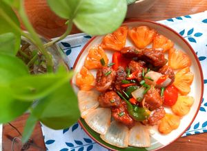 Hình của món Sườn xào chua ngọt.