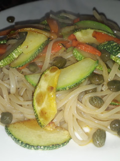 Una foto de Pasta rápida con vegetales