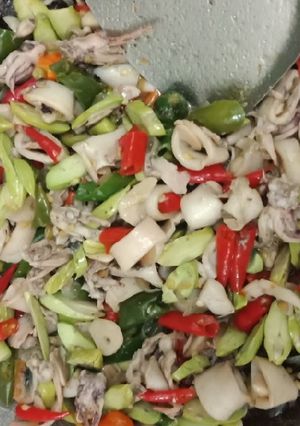 Foto resep Cumi pete pedes #bikinramadhanberkesan