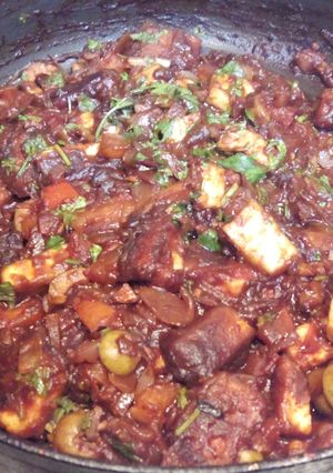 A picture of Lazeez paneer chilli.