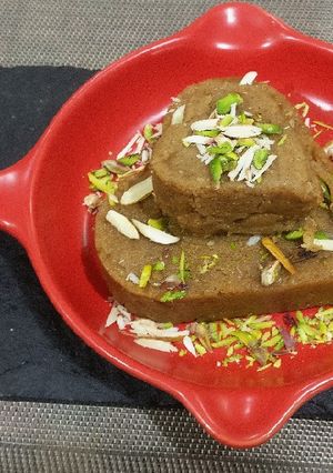 A picture of Aata(wheat flour)&Bran halwa.