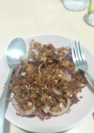 รูปของ ลาบแซลมอนไข่เจียวกร๊อบกรอบบบ (keto)