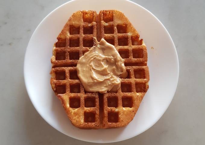 Light Crispy Waffles Recipe by mvn - Cookpad