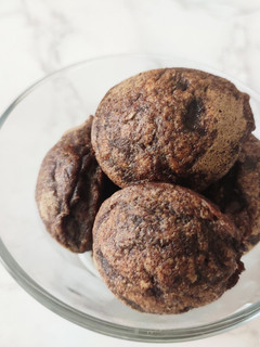 ராகி இனிப்பு பணியாரம் (Raagi inippu paniyaram recipe in tamil) செய்முறை முக்கிய புகைப்படம்